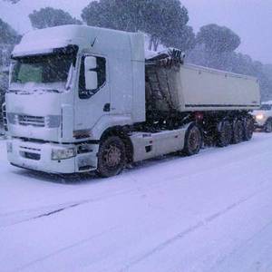 camion benne neige